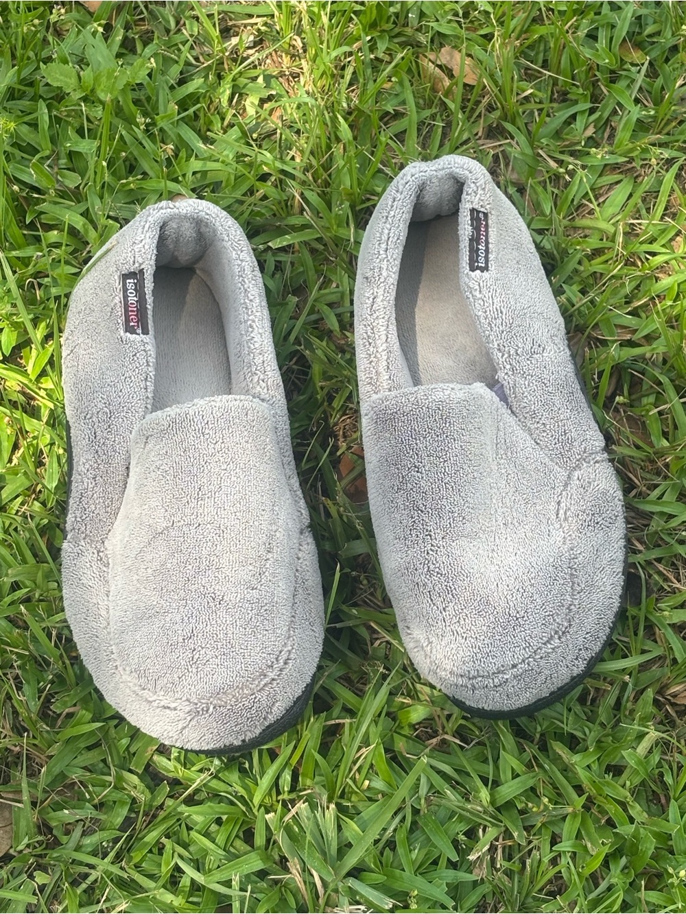 Isotonic Gray Terry Cloth Slippers Women’s Size 8
